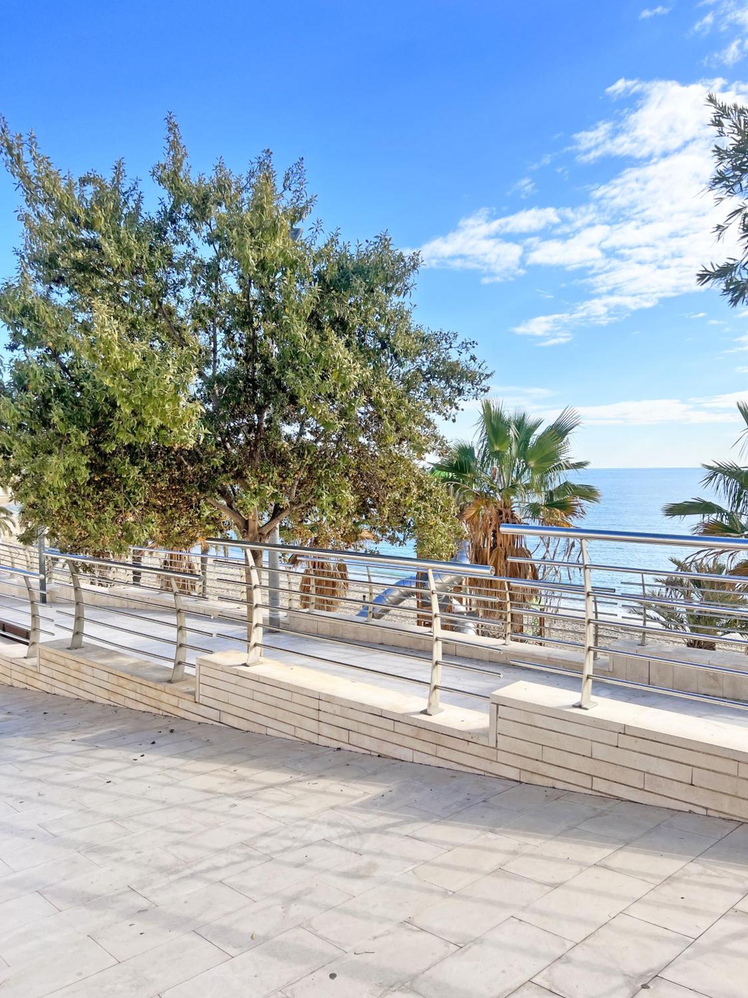 アリカンテA 100 Metros De La Playa. Parking Gratuito Privadoアパートメント エクステリア 写真