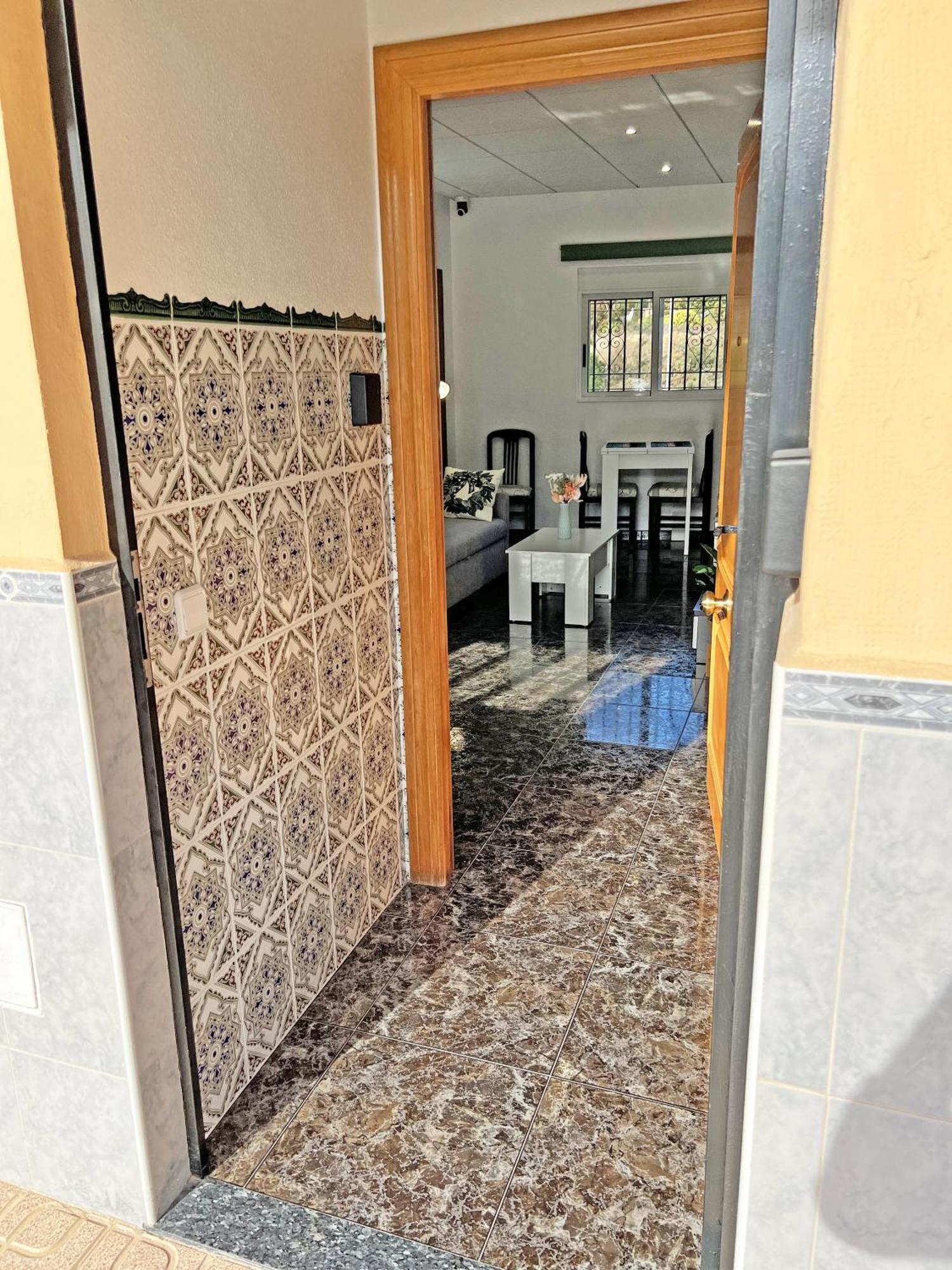 アリカンテA 100 Metros De La Playa. Parking Gratuito Privadoアパートメント エクステリア 写真